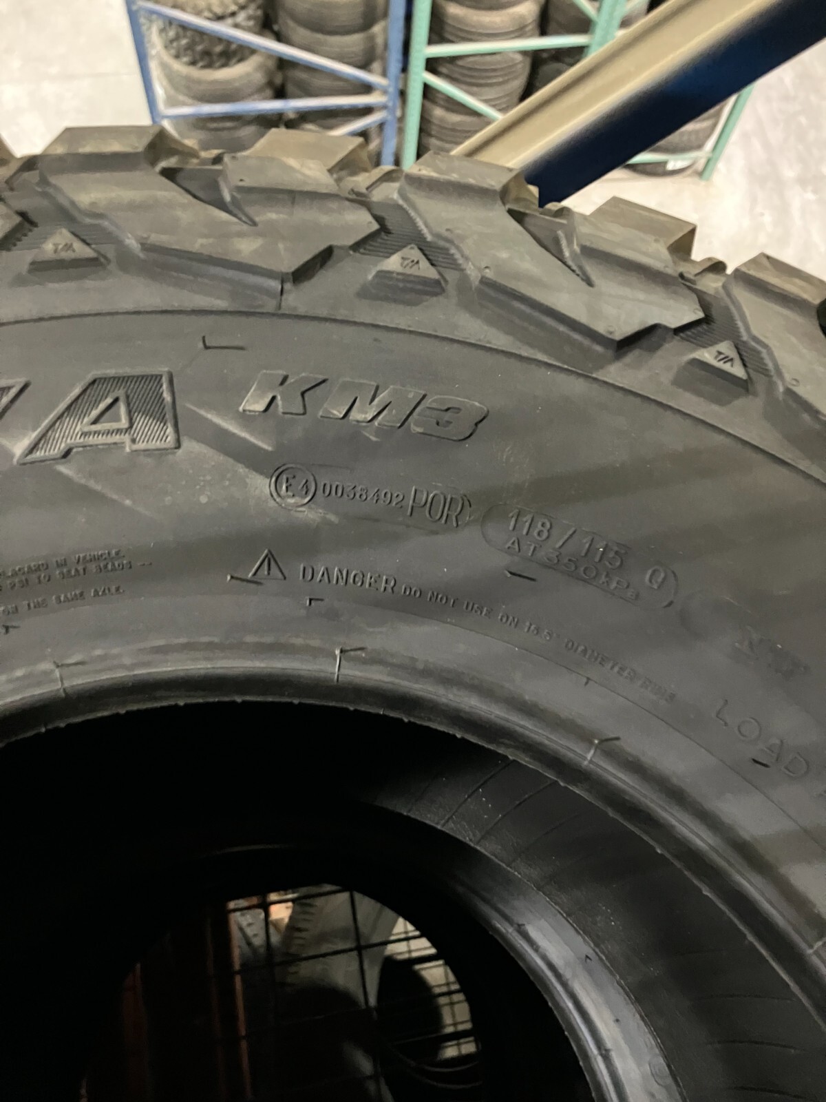 4 Take Off Tires 305 70 16 BF Goodrich KM3 Mud Terrain T/A LRD LT305/70R16 18/32