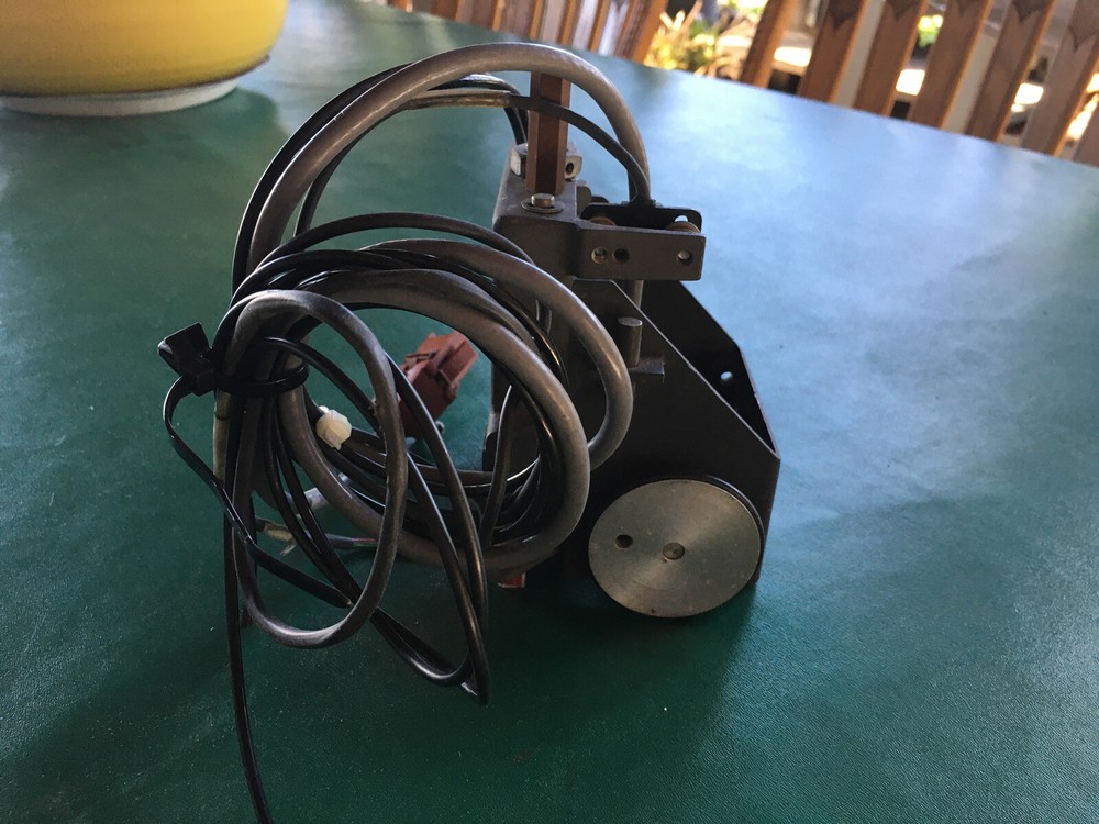 Gerber S3200 Cutting Machine Table Encoder W/ Bracket Assy