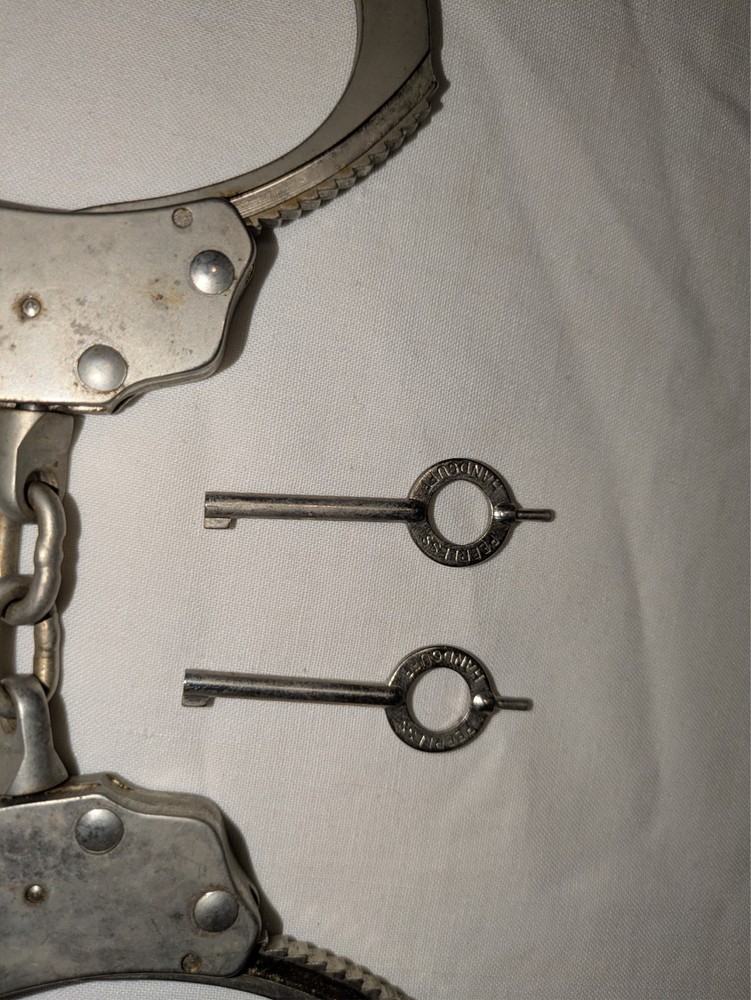 Peerless Model 700 Handcuffs with Two Keys