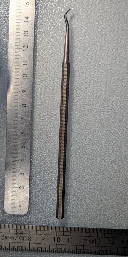CD Adson Durahook approx 15cm L x 1cm pick