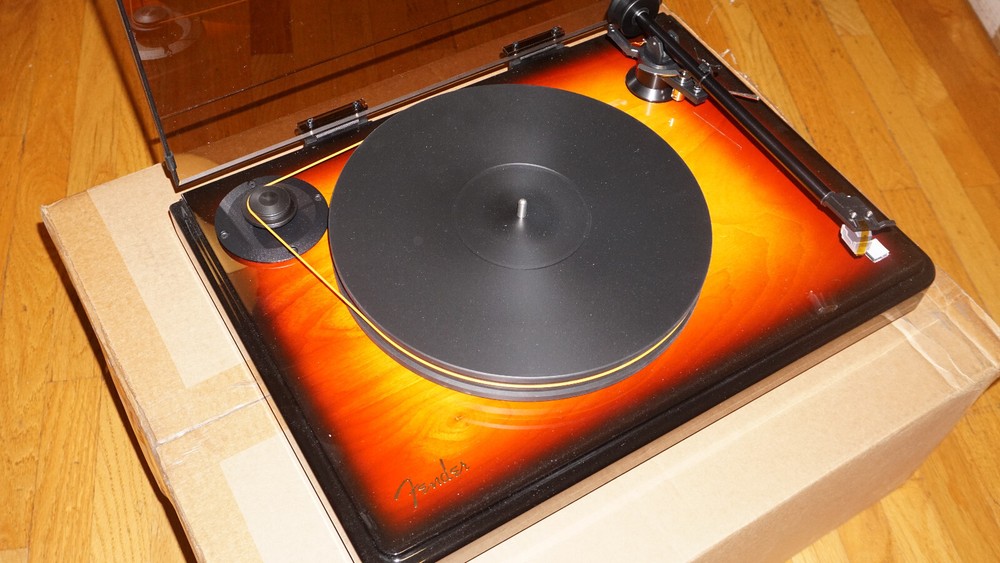 Fender MoFi PrecisionDeck Brand New Limited-edition turntable