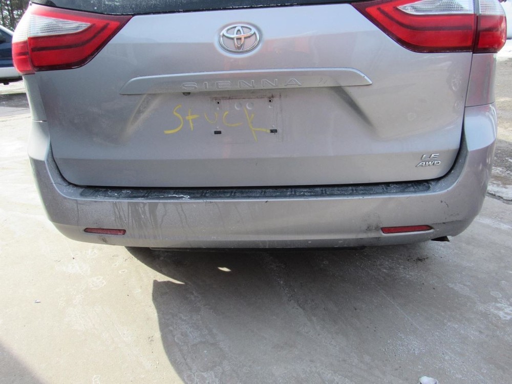 SIENNA 2017 Glove Box 1019741