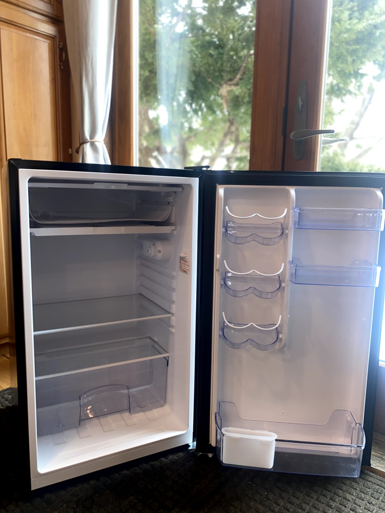 hOmeLabs Compact 3.0 Cu Ft Freestanding Locking Mini Freezer