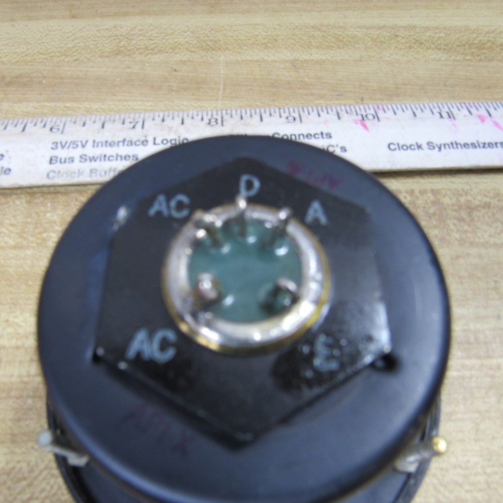 METER 250V AC 3.5 in dia With high low switch points Panel Meter