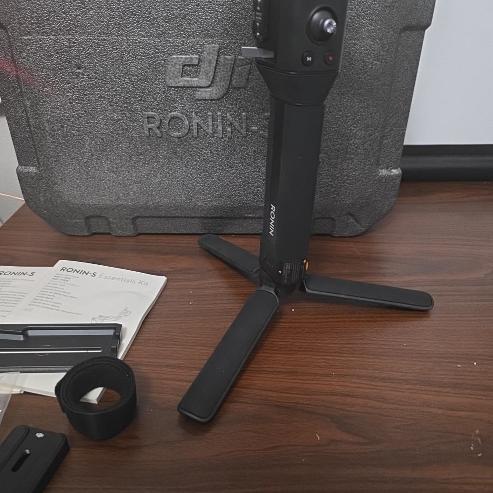 DJI Ronin-S Essentials Camera Stabilizer Kit (CP.RN.00000033.01)