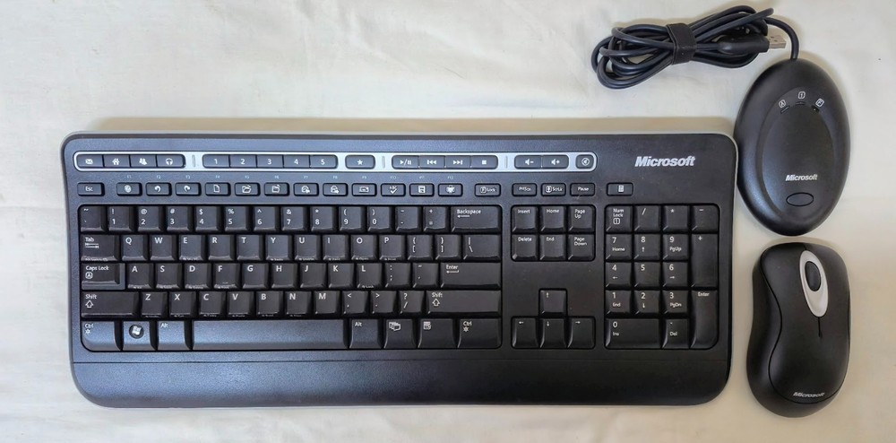 Microsoft Wireless Desktop 1000 Keyboard 1356 & Mouse 1028 + USB Receiver Set
