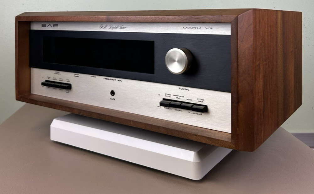 SAE MARK VIII STEREO TUNER