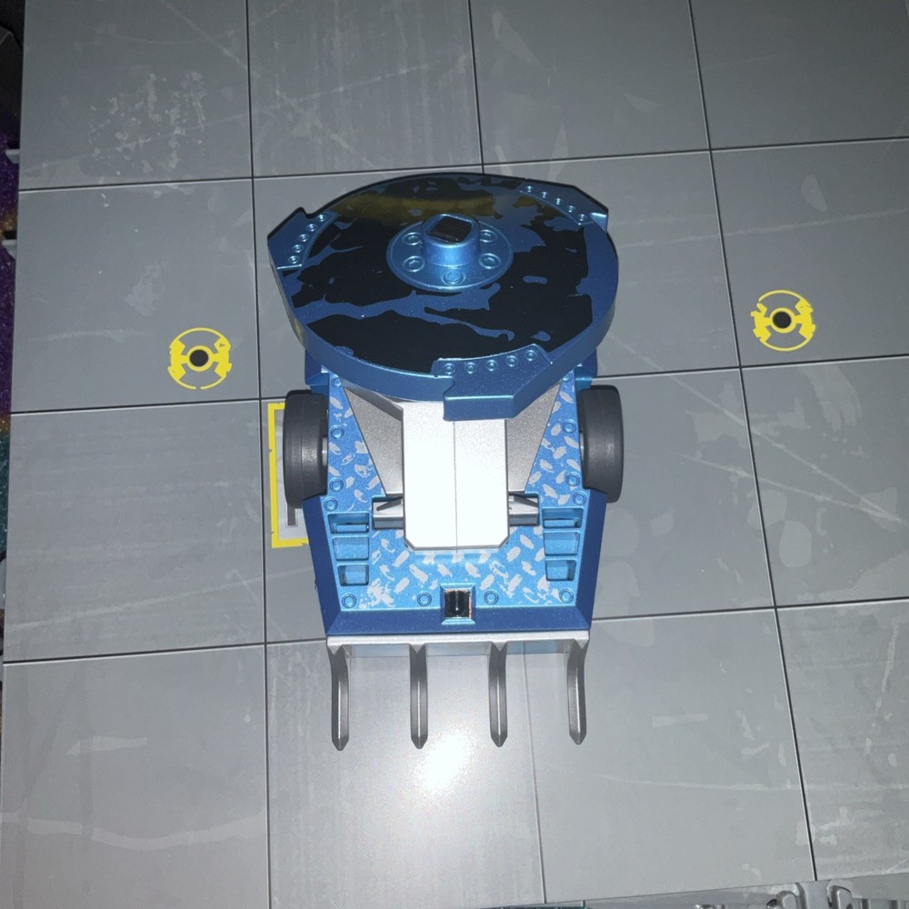 HEXBUG BatteBots Rusty & Tombstone and 4 customizable battlebots
