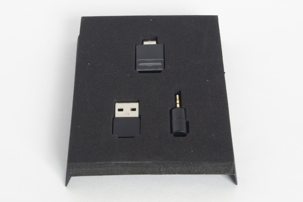 Creative BT-W3 Bluetooth 5.0 USB-C Adapter HD Mic for PS4 Nintendo Switch PC Mac