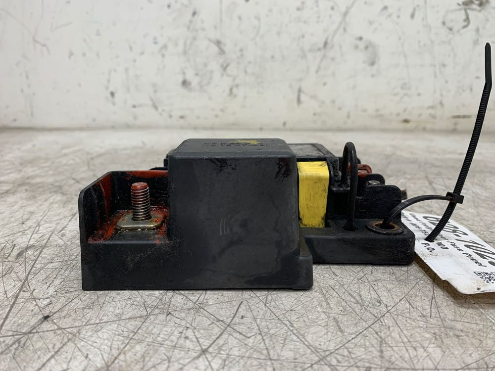 Freightliner Fuse Panel A0675208000 (628-10292)