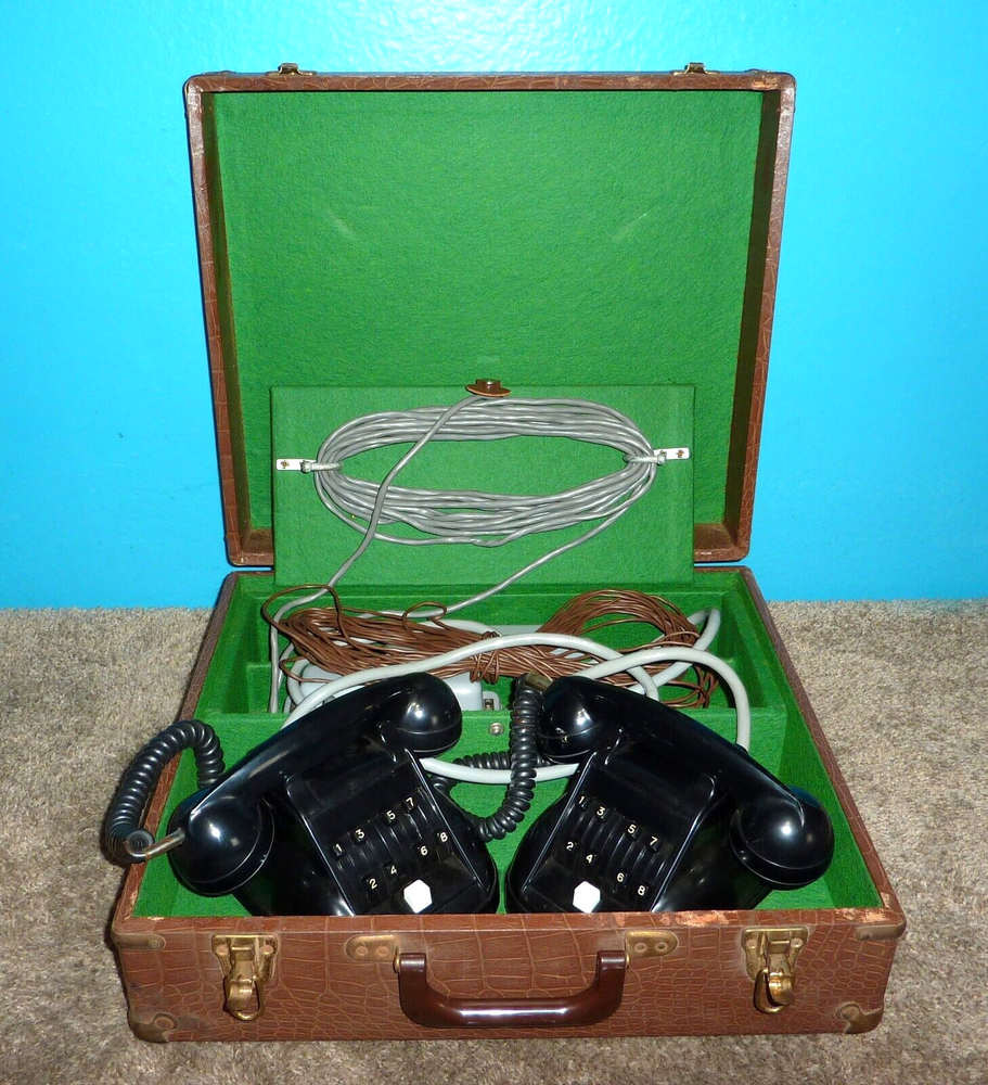 Vesco All Master Telephone Intercom System Excell Cosmetic Cond w/Carry Case
