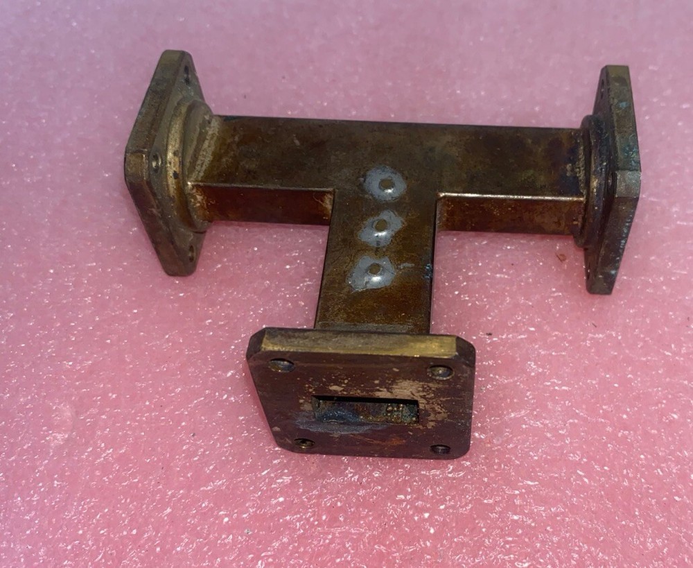 RF POWER DIVIDER 2 Out 11-12 Ghz -3 Db.   WR 75 Tested