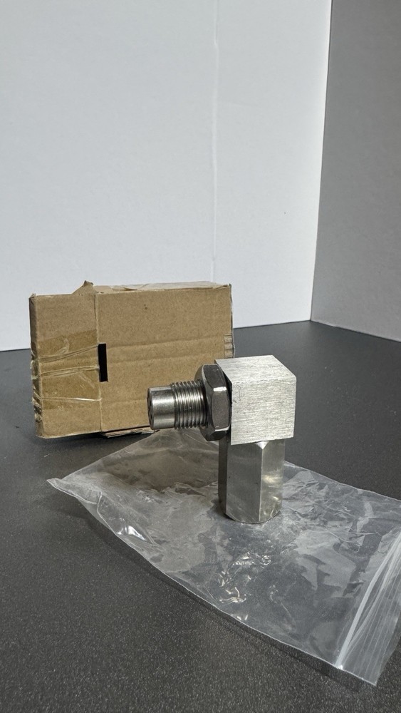 1pc Stainless Catalizador /sensor 90 degree Adapter Fitting