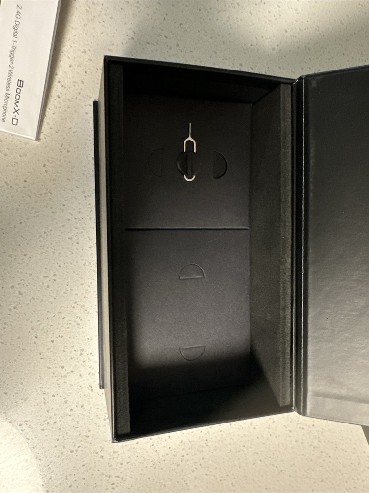 Comica BoomX-D D2 2.4G Digital Wireless Microphone Transmitter Receiver