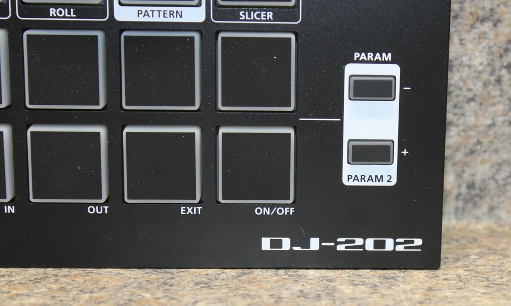 Roland DJ-202 DJ Controller