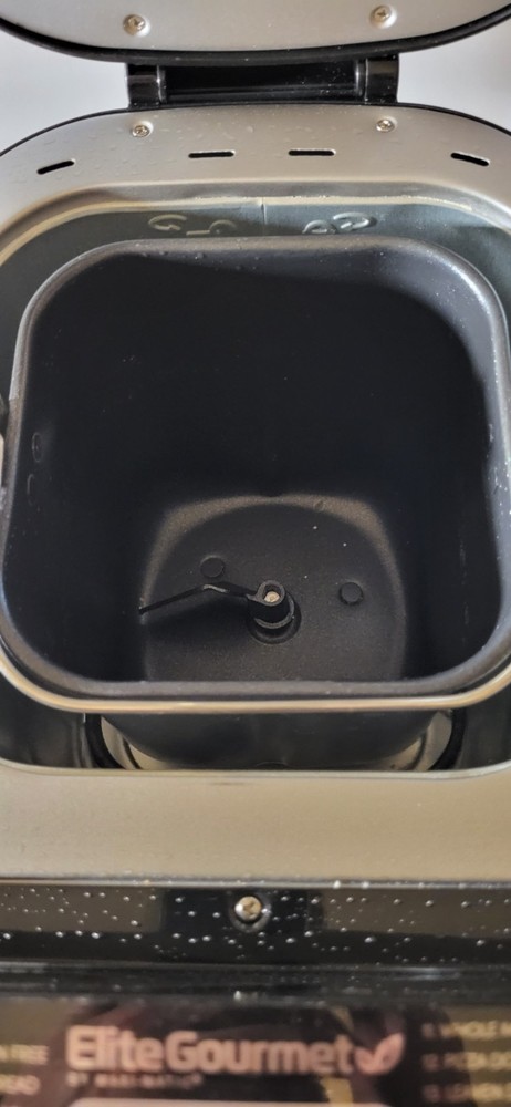 Maxi-matic Elite Gourmet programmable 2lb bread maker