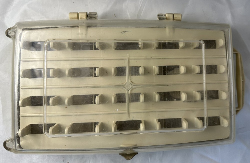 William Thomas Plastic Sewing Box Compartments Spools USA Vintage