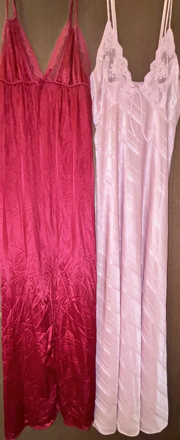 Vintage Sears Long Nylon Nightgown Lace Trim S 32/34 USA (2) Wine, Mauve