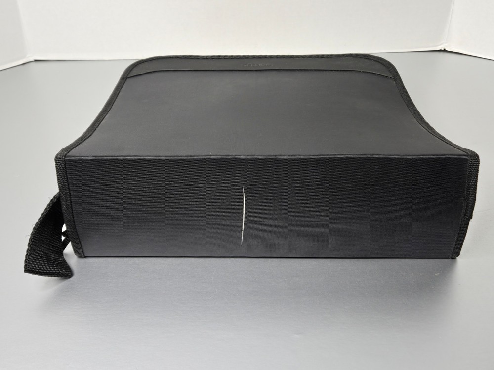 Staples 216 Disc Capacity CD DVD Blue Ray Soft Case Storage Binder