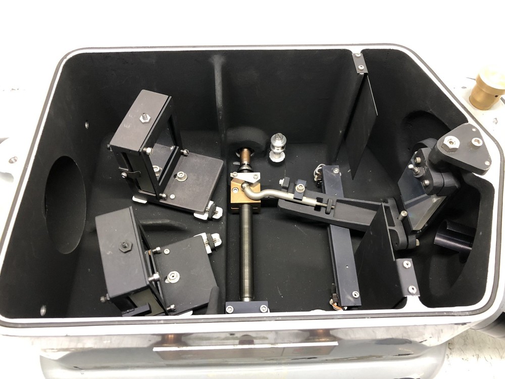 McPherson 218 SPECTROMETER WITH PRINCETON INSTRUMENTS IRY-700 CAMERA UNTESTED