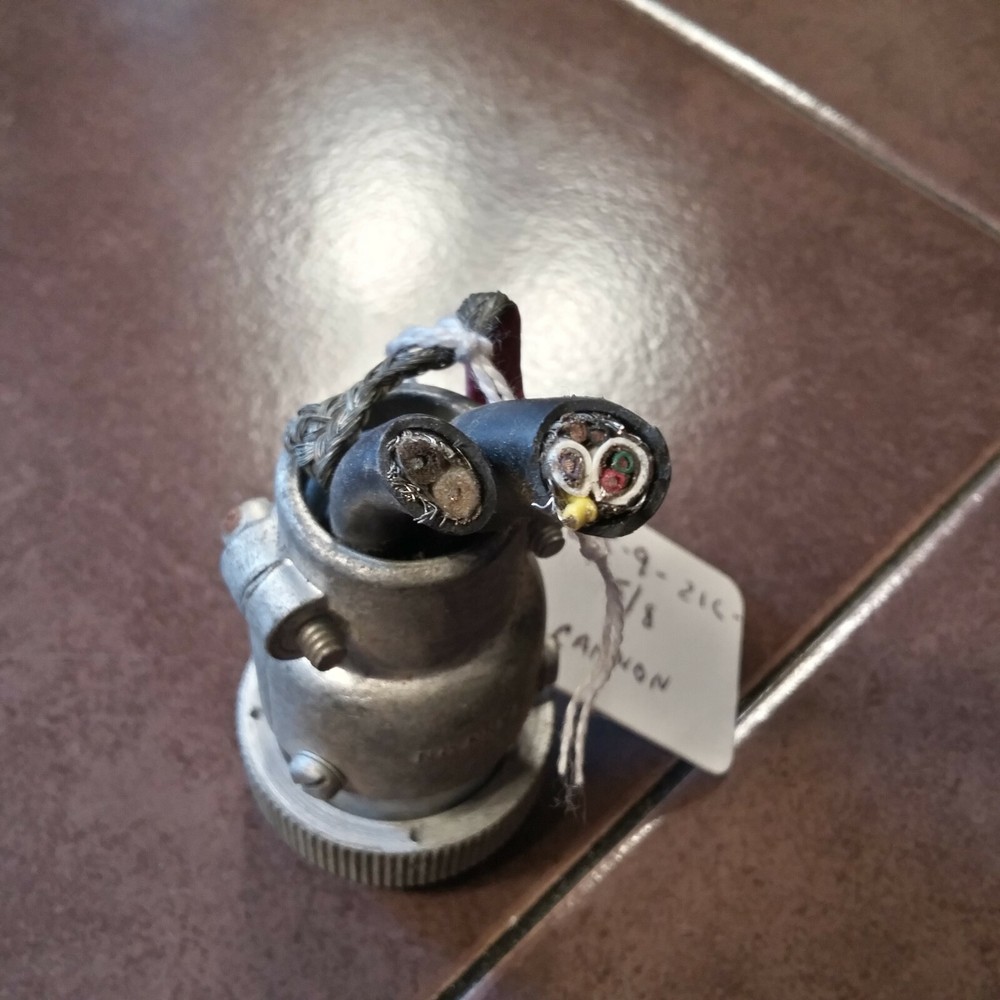 Cannon GK-9-21C-5/8 Connector