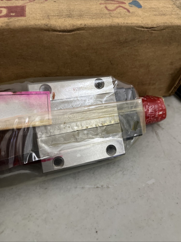 THK SHS25C2QZSS+300L LINEAR GUIDE