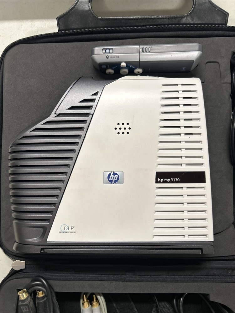 HP MP 3130 Digital Projector with Case, Cords, and Remote