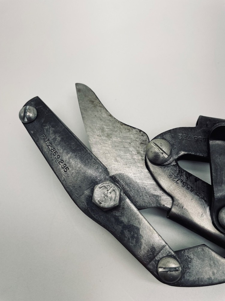 Vintage locking sheet metal sheers