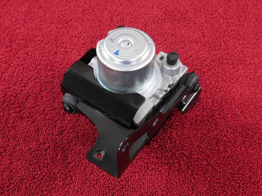 ABS Pump / Control Unit / Modulator *MINT! 05-12 TRIUMPH SPRINT ST1050 ST 1050