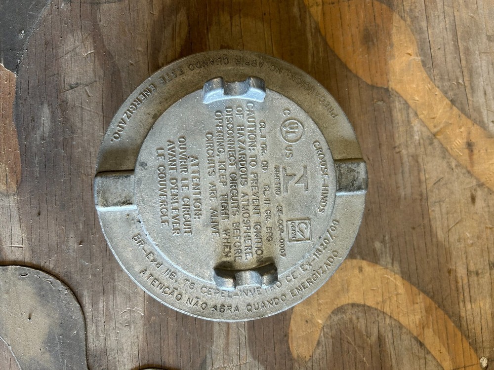 Crouse-Hinds explosion-proof conduit junction box cover