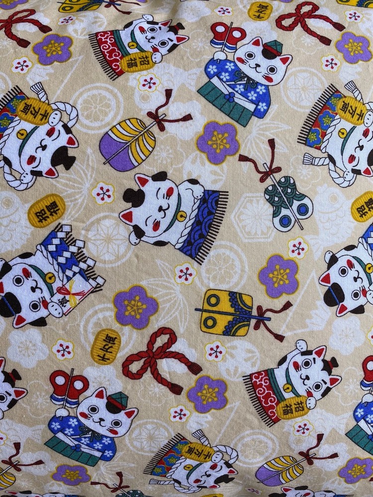 Champagne Maneki-Neko Pattern Pillowcase | Handmade | 100% Cotton