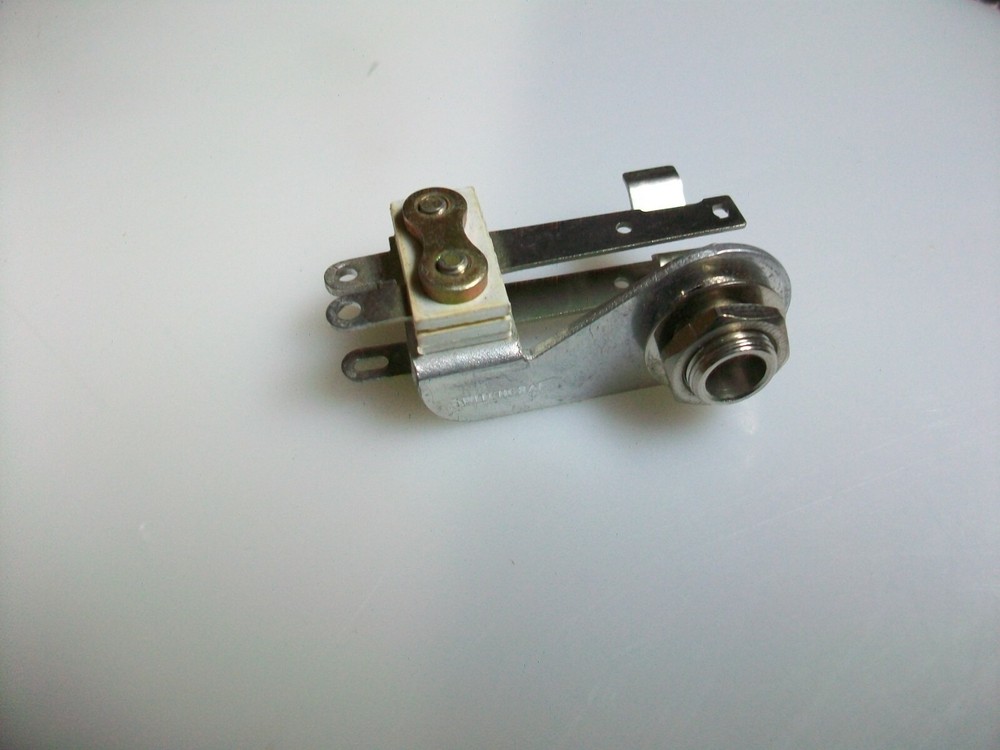 SWITCHCRAFT MIL SPEC 1/4" RIGHT ANGLE STEREO JACK