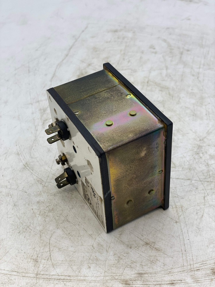 MAK LSP96 0-10 Bar Panel Meter (Used)