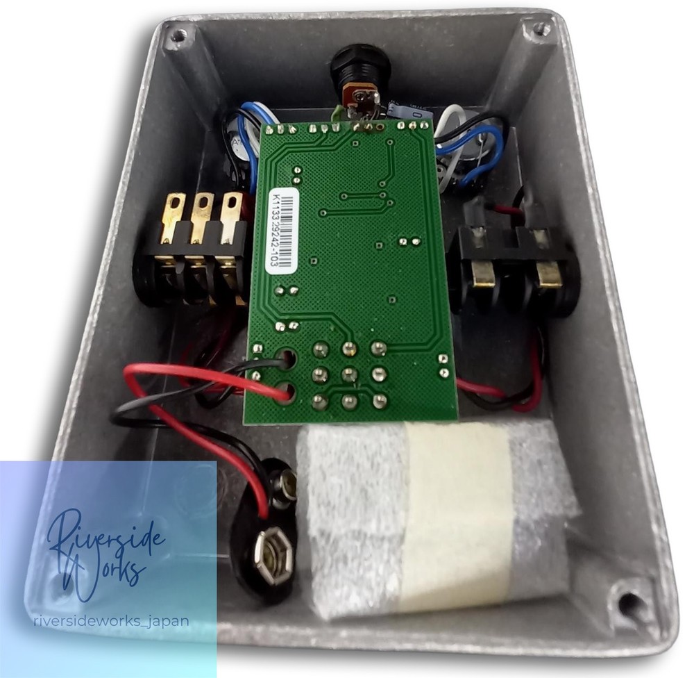 RETRO CHANNEL The Fuzz Effects Pedal