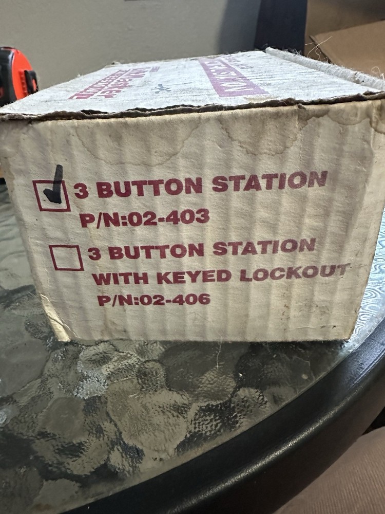 New Liftmaster 02403 3-Button Outdoor Surface Mount Station