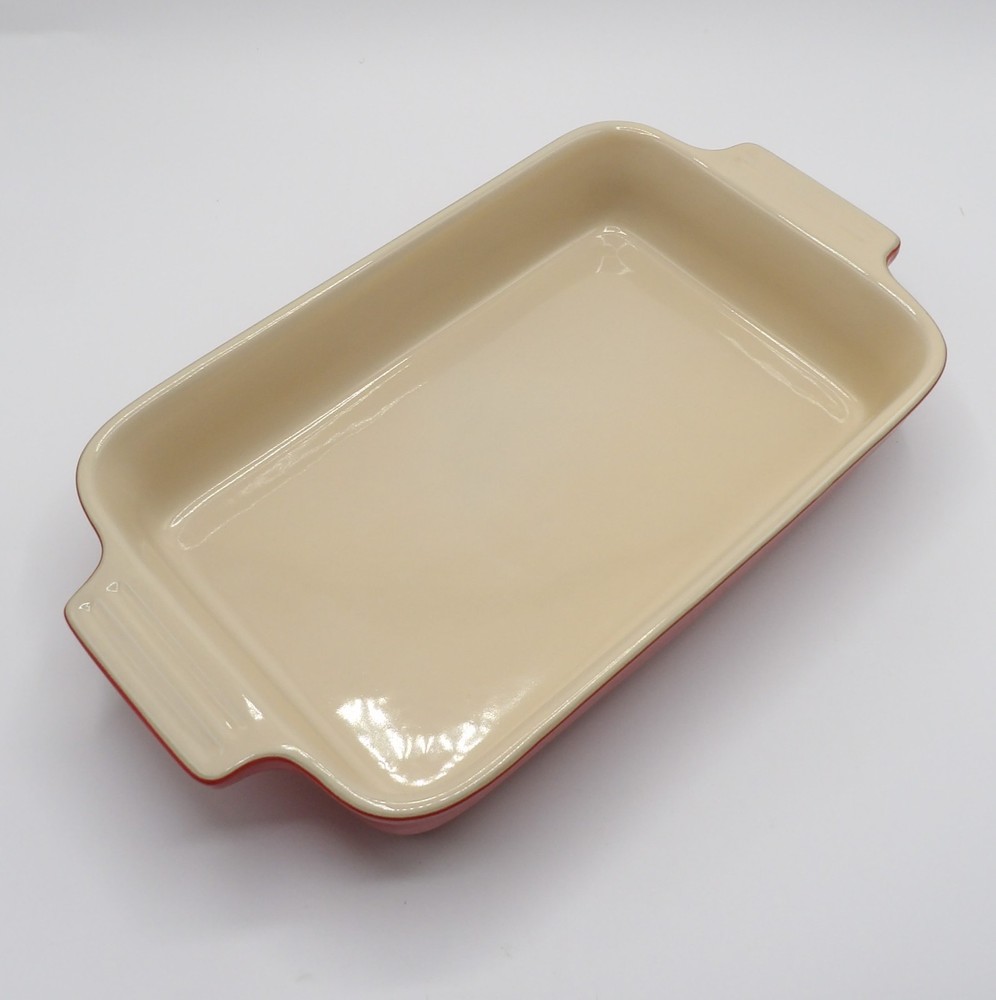 Red Apple by Le Creuset 10” Rectangular Baker Baking Dish EUC