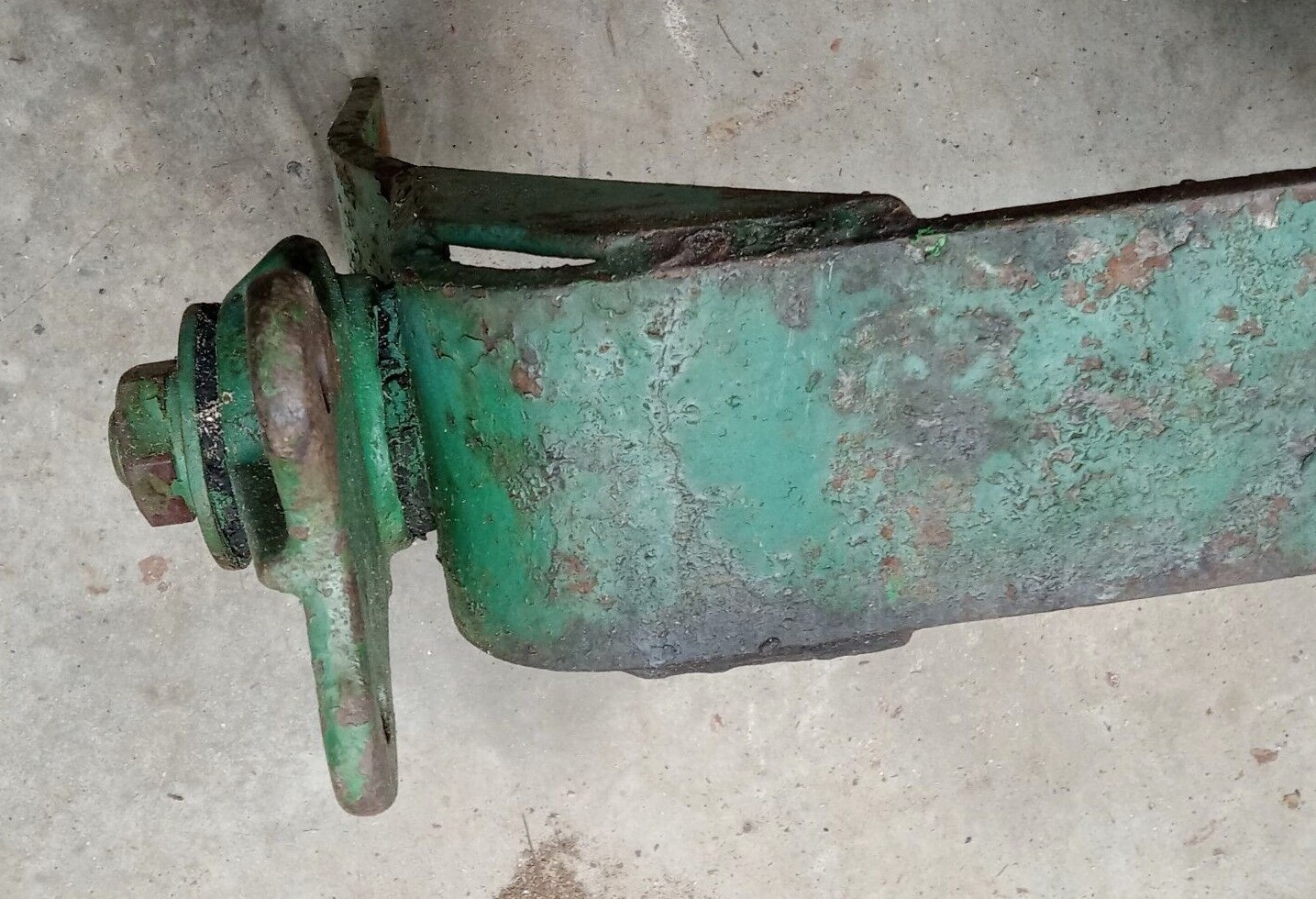 John Deere 40T mower bracket