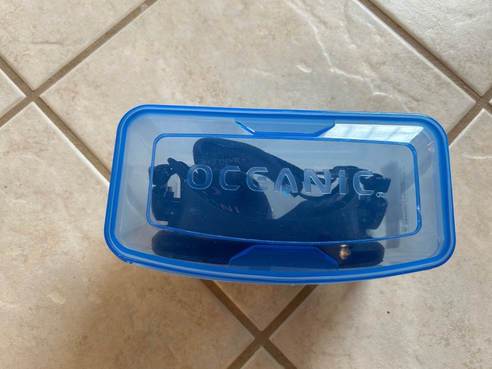 Oceanic Shadow Single Lens Low Volume Frameless Dive Mask