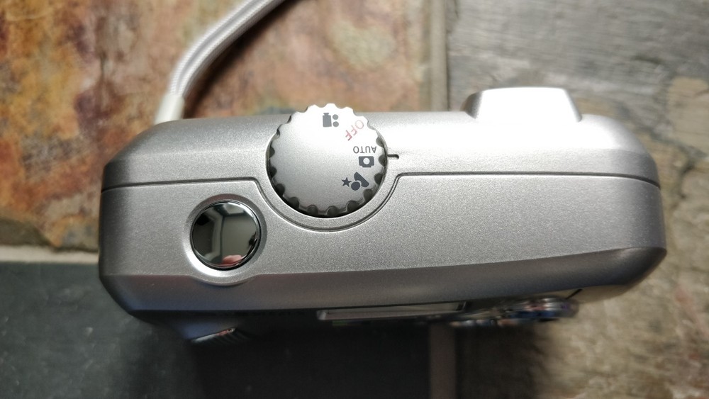 Kodak Easyshare CX7310 3.2MP Digital Compact Camera Silver Excellent