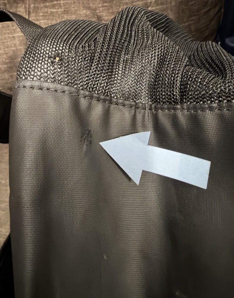 Preowned Under Armour Medium/Large Black & Gray Backpack Bag