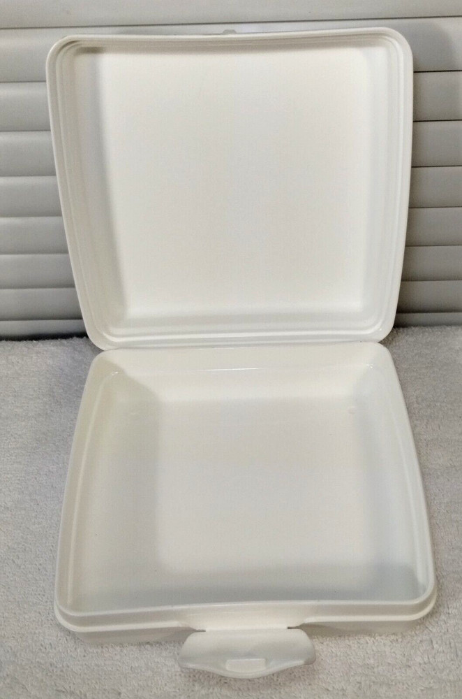 Tupperware Noah's Ark Sandwich Keeper . New! Extra Rare!