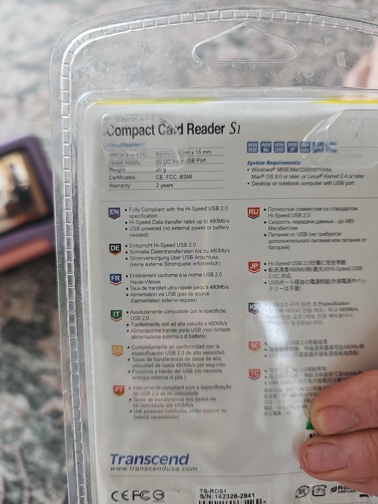 Transcend TS-RDS1 Compact Memory Card Reader S1 for SDHC & Secore Digital (SD)
