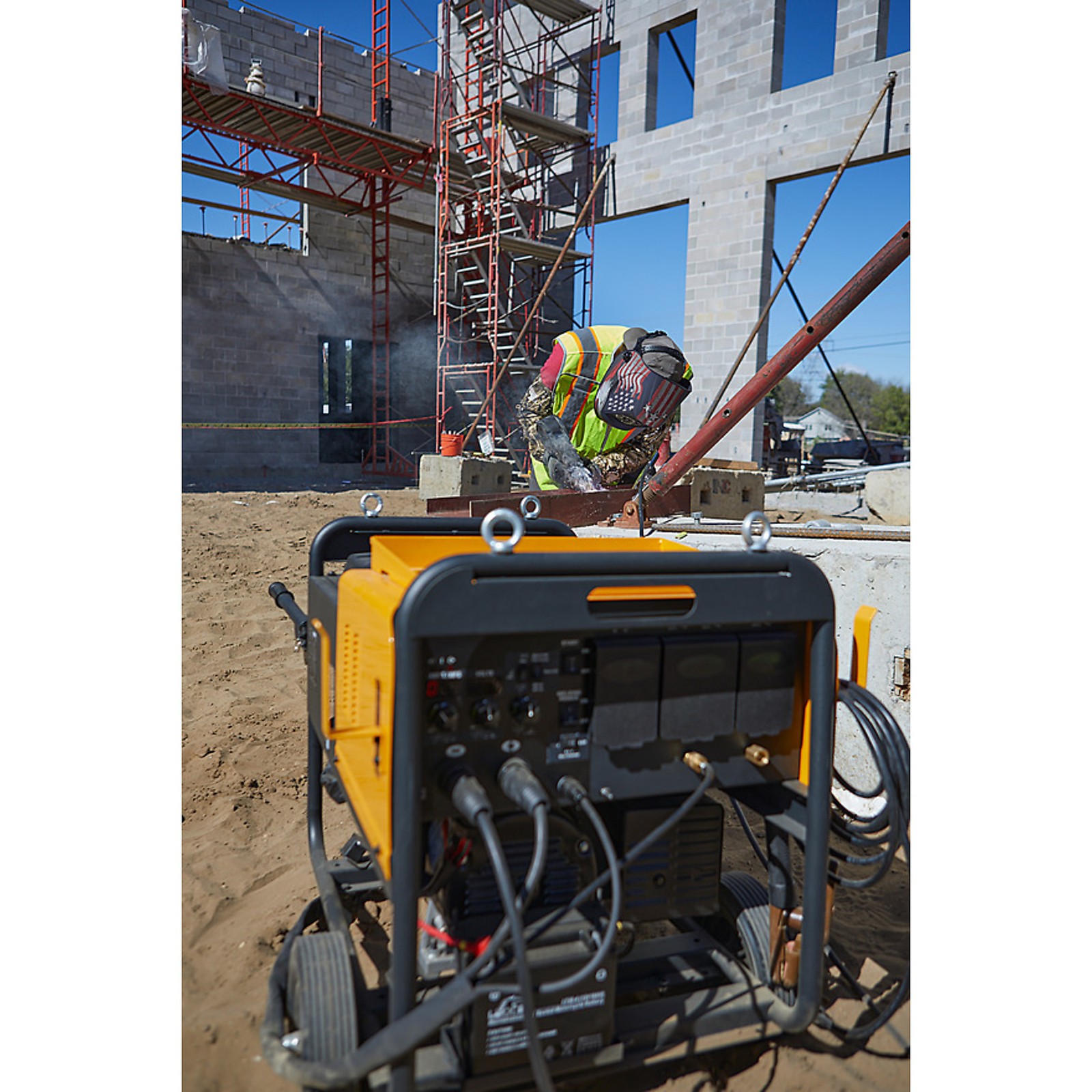 Klutch 7kW Multi-Process Engine-Driven Inverter DC Arc Welder/AC Generator with