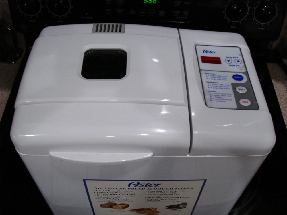 MINT! OSTER BREAD MAKER MODEL 5843 SPOTLESS!!