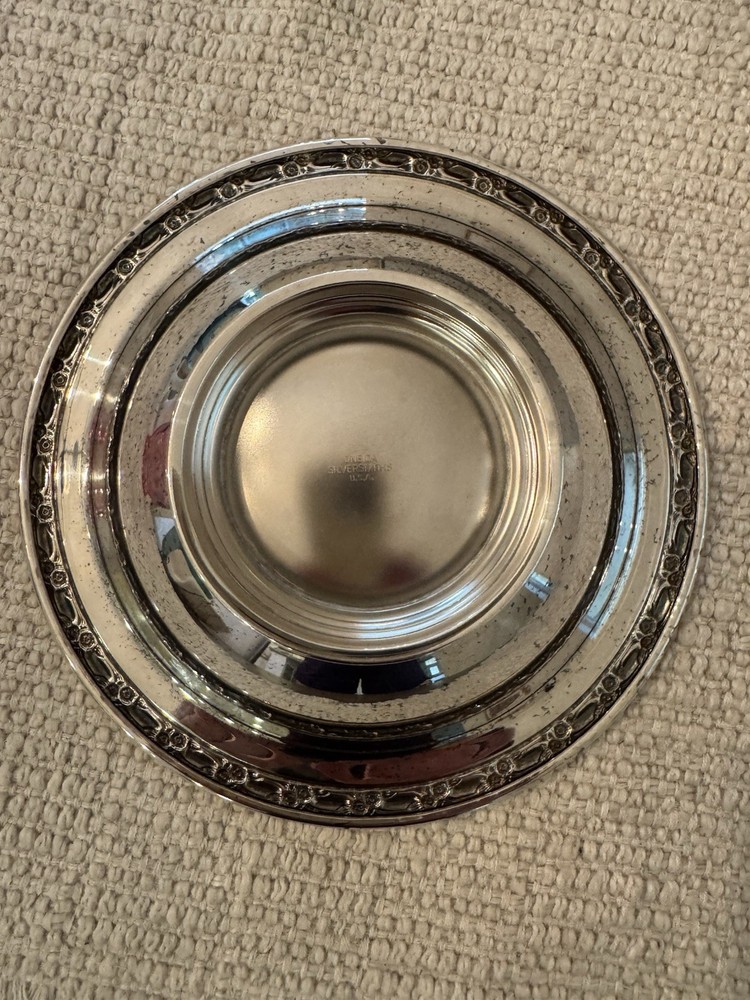 Oneida Silversmiths Bowl Dish