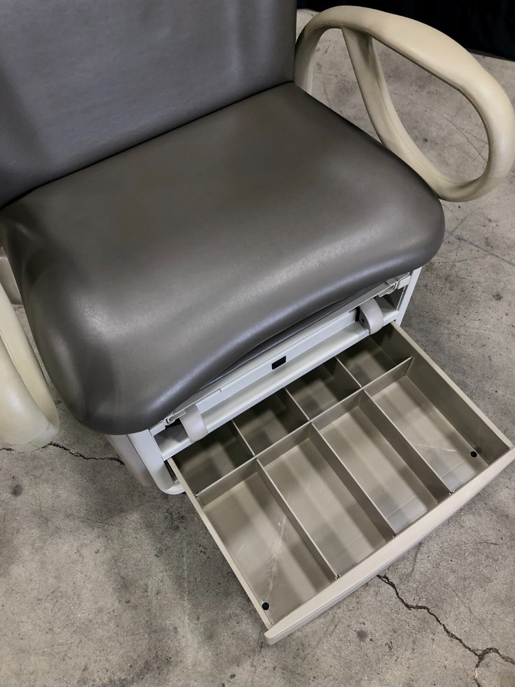 Brewer 6500 Access High-Low Exam Table