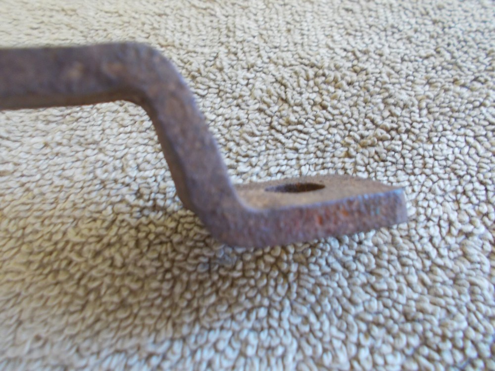VINTAGE HANDLE CAST IRON DRAWER PULL BARN BLACKSMITH HAND MADE PRIMITIVE