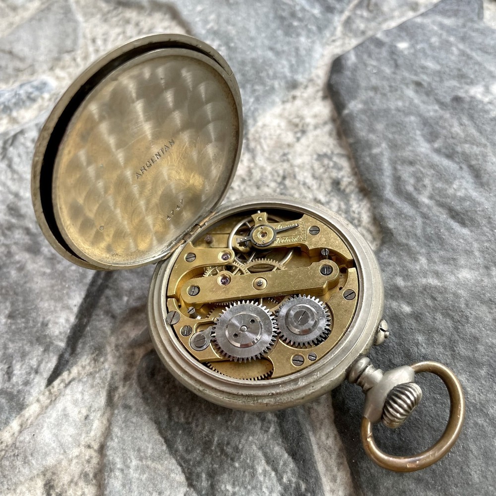 ✩ Antique pocket watch