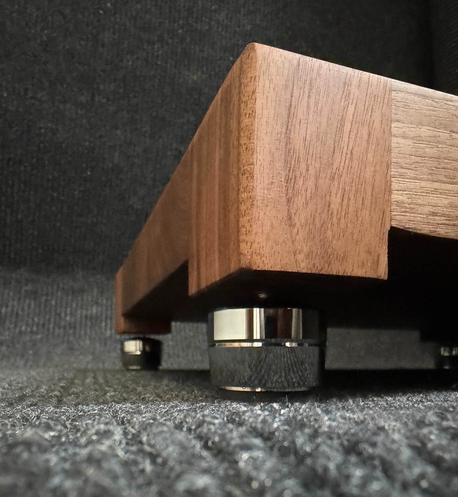 TAFI DENALI 2 Isolation Platform Audio Stand WALNUT