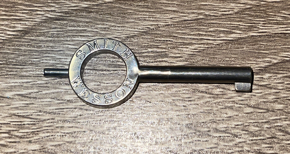 Smith & Wesson Standard Handcuff Key S&W